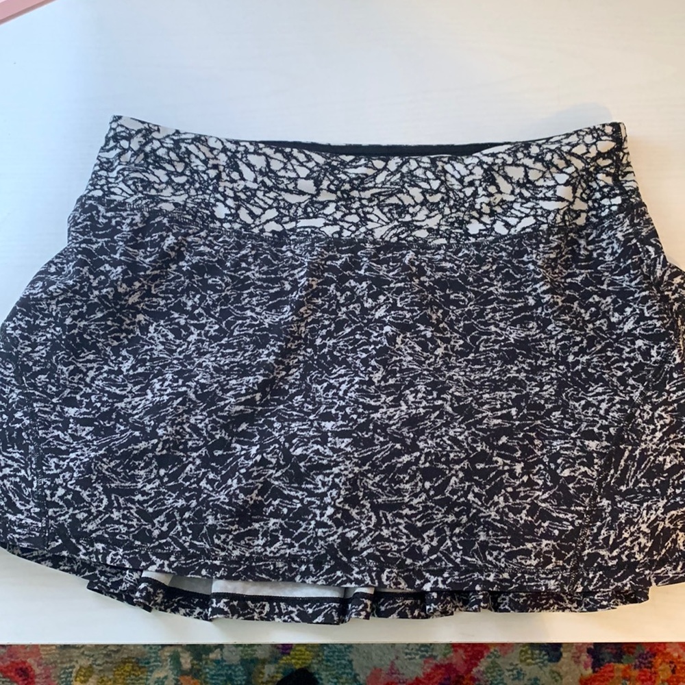 Womens lulu lemon skirt